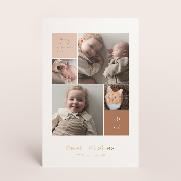 Staande nieuwjaarskaart met jaartal, familiefoto's en tekst TA1188-2600006-15-0