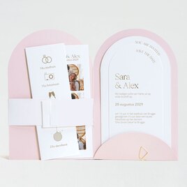 afgeronde pocketfold trouwkaart roze met goudfolie TA0110-2200079-15 2