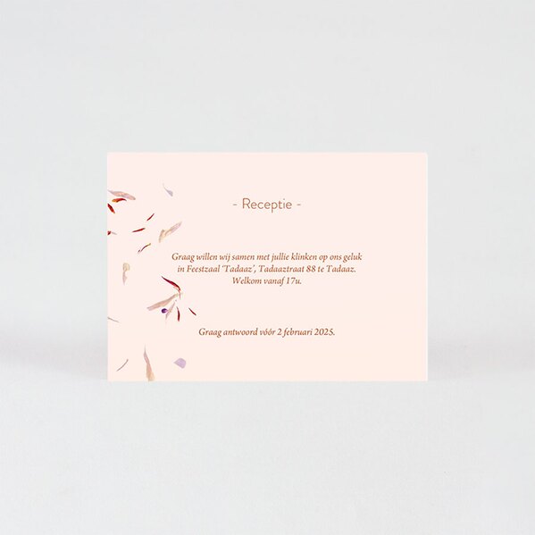 roze-receptiekaartje-dwarrelende-bloemblaadjes-TA0112-2000018-15-1