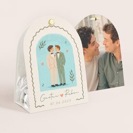 afgerond snoepzakje met ai illustratie van trouwkoppel en foto TA0123-2600022-15 1