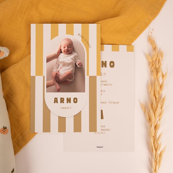 staande geboortekaart met strepen in twee kleuren en foto TA05500-2600118-15 3