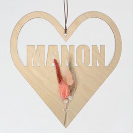 houten hart met naam en roze droogbloemen TA14810-2300003-15 1