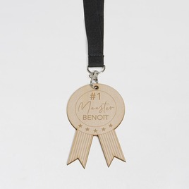 houten medaille nummer 1 met eigen tekst TA14815-2400001-15 1