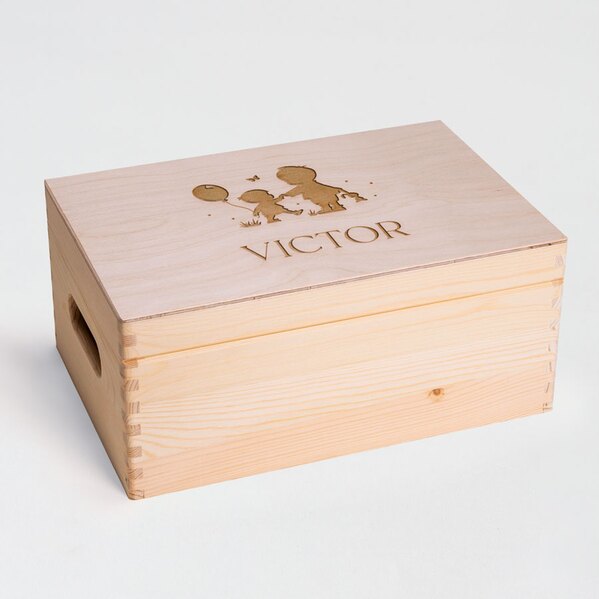 houten memory box met naam en silhouet van broertje zusje TA14822-2400001-15 1