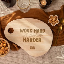 gepersonaliseerde borrelplank met quote en bedrijfsnaam TA14929-2600001-15 2