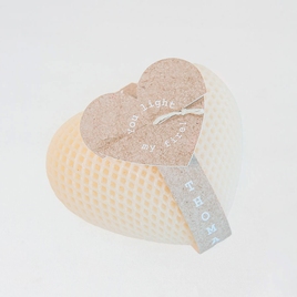 hartvormige kaars soft white met gepersonaliseerde wikkel TA14971-2300013-15 1